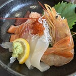 しおさい - 特選海鮮丼