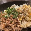 Kokuryuu - 黒滝名物の麻辣ビャンビャン麺　これは生地を平たくしたものを平らな麺状にカットしてあります。麻辣が効いていて、ボリュームもすごい。