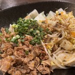 黒龍 - 黒滝名物の麻辣ビャンビャン麺　これは生地を平たくしたものを平らな麺状にカットしてあります。麻辣が効いていて、ボリュームもすごい。