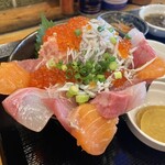 武蔵ノ麦穂 - はみ出し具合。丁寧な盛り付けだからこそ出来る！