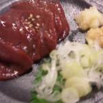 宮川橋もつ肉店 - 皿焼きレバ