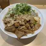 知らんけど。ファットン - しょうゆラーメン