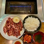 Hodori - まつりランチ990円ライス大盛サービスキムチ,スープ付き