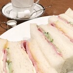 Yamamoto - 煮出してコーヒー豆の脂の浮いたトルコ式コーヒー　ひと味違う珈琲　美味しいです　ハムサンド美味しいハム入ってます