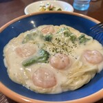 遊食館 - エビとブロッコリーのクリームパスタ