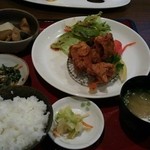 きらく - 鳥の唐揚げ定食