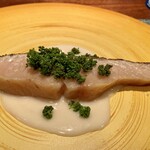 蒼 - 桜ますの藁焼き 米と中国甘酒のソース 花山椒