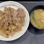 Matsuya - 牛丼(頭の大盛り)と味噌汁