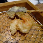 鮨と天ぷら にほんのうみ - なすと海老の天ぷら