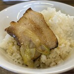 Ittoku Yaramen - ここの焼豚は白飯との相性抜群！