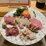 Niku Dainingu Shinta - 牛肉刺し盛り