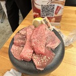 焼肉ホルモン大衆酒場 真 肉焼屋 - 