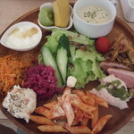 パン・ド・ミ - サラダなどパン以外のプレート