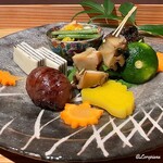 お料理 七草 - 焼松茸と菊花の御浸し､海苔とチーズのミルフィーユ､煮鮑の松葉串､キャビアといくらの酢橘釜､栗の渋皮煮に銀杏型の薩摩芋の檸檬煮､紅葉型の酢人参