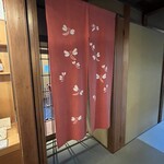 茶六別館 - 旅館から食事処への入口