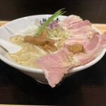 らぁ麺鯖六 - 〜白トリュフオイル香る〜さば白湯らぁ麺