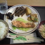 ごはん畑 - 秋シャケバター焼き定食