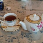 紅茶専門店 Tea Room Wisteria - ヌワラエリヤ・ラバーズリープ茶園・2023[ポット](税込￥850)