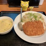 宮廷飯店 - とんかつ中華丼　930円(税込)　※玉子スープ付