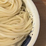 山ちゃんうどん - 大ざるうどん810円　右