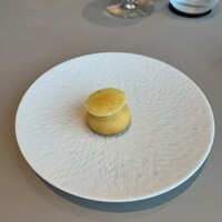 SEZANNE - グジェール　シューにチーズをたっぷり