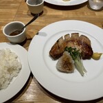 洋食 おがた - ポークソテーは和風ソースで！