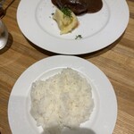 洋食 おがた - デミグラスソースのハンバーグ