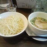 彩色ラーメンきんせい 高槻本店 - 