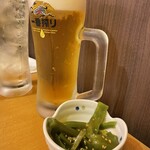 Gyouza Sakaba Ootaya - とりあえずビール　お通し310円