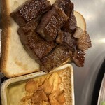 南海グリル - ミディアムウェル焼き