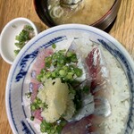 活あじ丼 内浦 - 