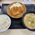 かつや - とん汁定食(ロースカツ)