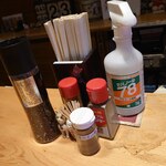 麺ハウス こもれ美 - 卓上です