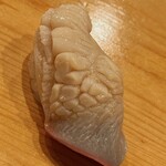 鮨 しゅん輔 - 北寄貝です。酢橘でいただきます。肉厚！