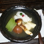 ４．温鉢（豊前海 鱧 小鍋仕立て 松茸・大山南高梅・冬瓜）