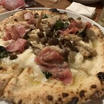 フラット - キノコピザ