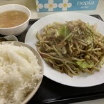 中華料理シャン - 野菜炒め定食(ほぼ皿うどんの麺抜き料理)