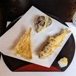 郷土料理ともん - オオイチョウタケはハッシュドポテトでも食べているかのような香ばしくて濃厚な美味しさです。