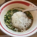 和歌山ラーメン まる岡 - ごはんぶち込め！