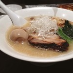 阿羅漢 - 塩ラーメン
大将におすすめは？と聞くと、特にないと。そんなことはなくて、醤油ラーメンが一番美味しいと思う。