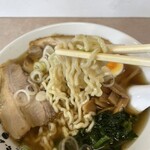 出し屋五丈軒 - 縮れ麺