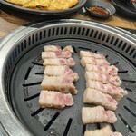 ヨプの王豚塩焼 熟成肉専門店 - 