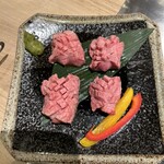 黒毛和牛とタンとハラミ 焼肉じゅんちゃん - 