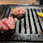黒毛和牛とタンとハラミ 焼肉じゅんちゃん - 