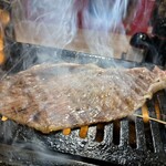 黒毛和牛とタンとハラミ 焼肉じゅんちゃん - 