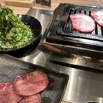 黒毛和牛とタンとハラミ 焼肉じゅんちゃん 別邸 - 