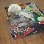 修善寺駅弁 舞寿し - 弁当箱も立派