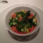 サリュー - オレンジピーマンのムースとスモークサーモン　冷製野菜添え　2013-10