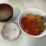 水口寿志亭 市場の食堂  - 