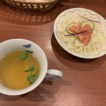 Kaferesutorandajiyuru - サラダとスープ
